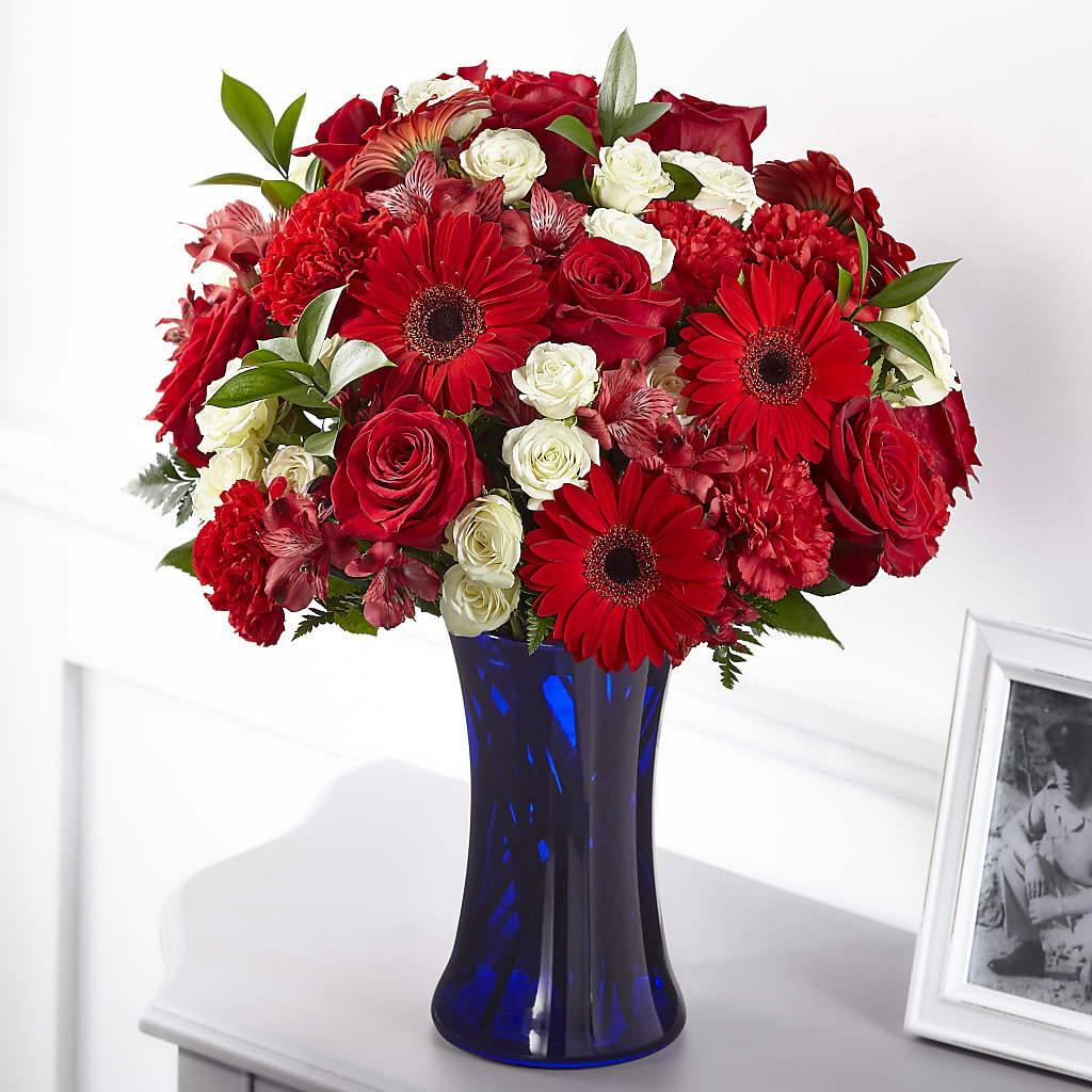 Hearts Embrace Bouquet – Joyce Florist Of Dallas Inc, Dallas TX