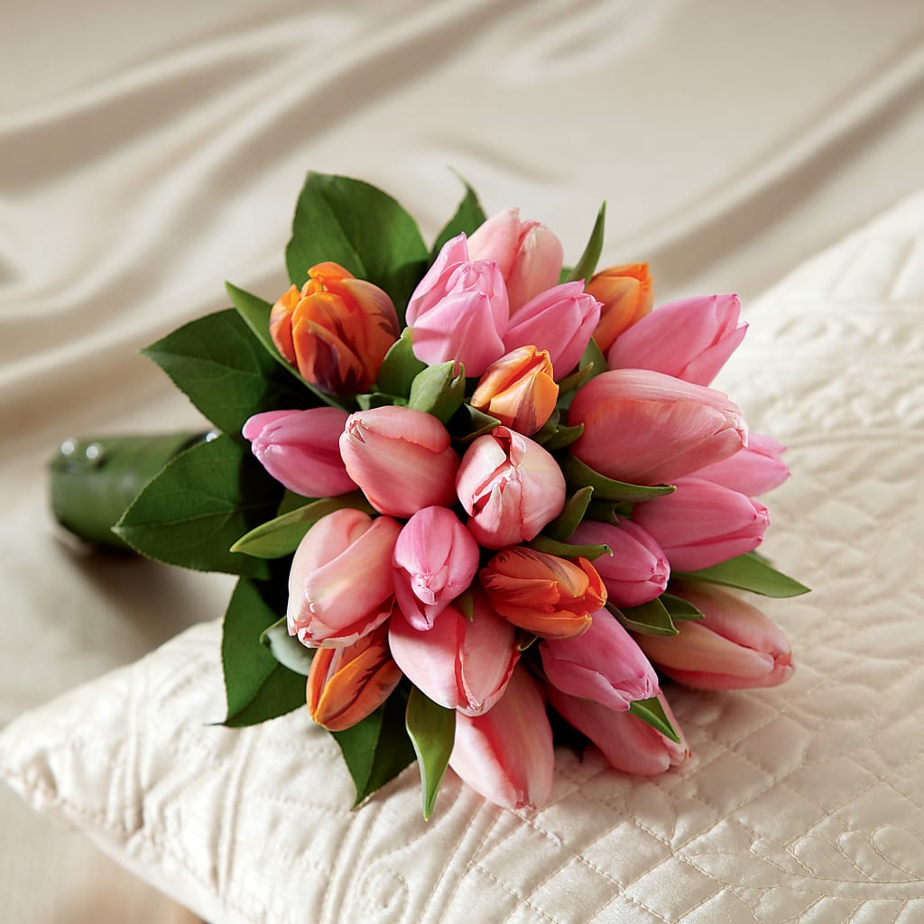 Embraceable Bouquet – Joyce Florist Of Dallas Inc, Dallas TX