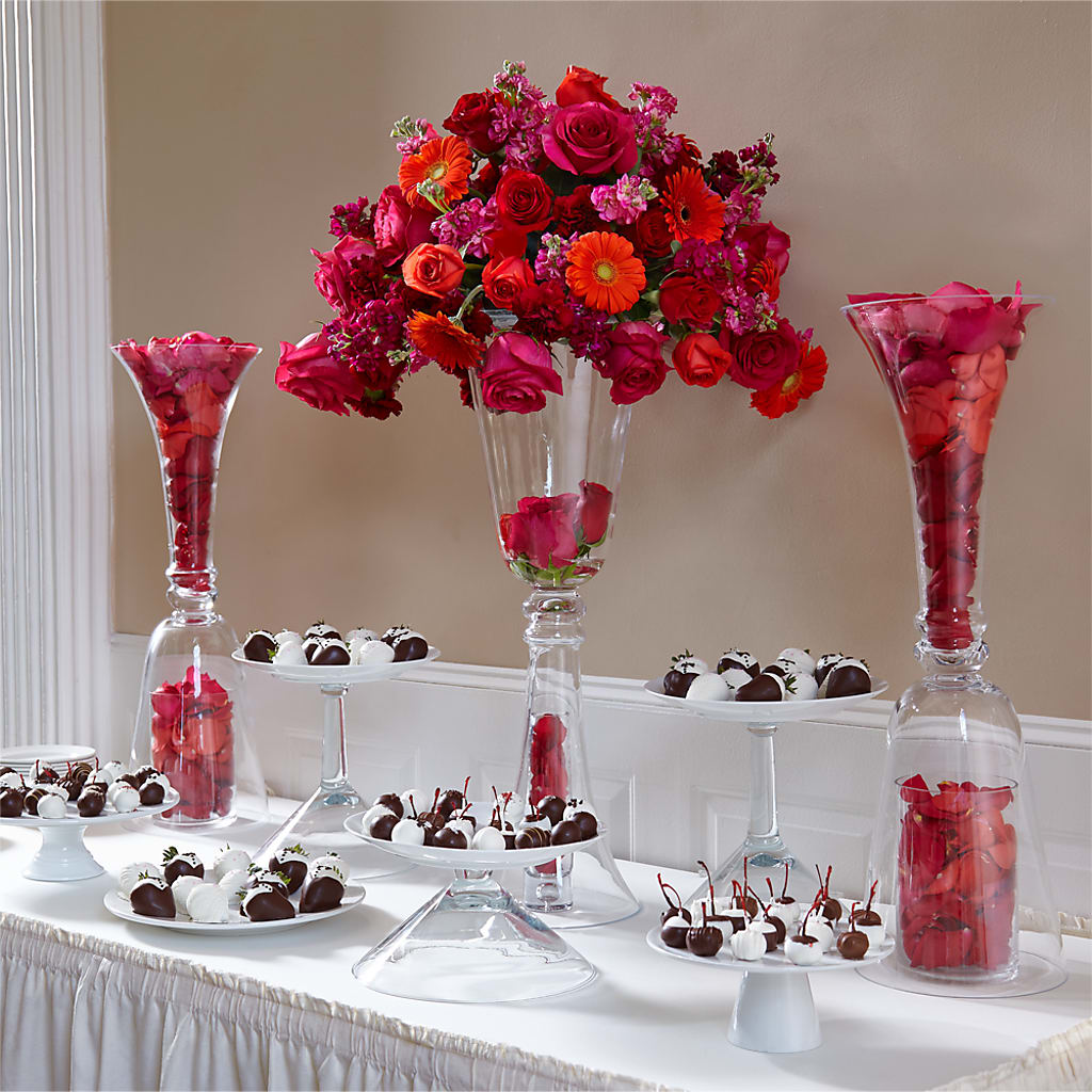 Life's Sweetness Centerpiece – Joyce Florist Of Dallas Inc, Dallas TX